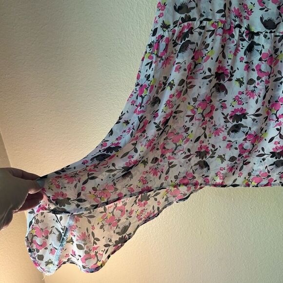 EUC Torrid Floral Chiffon Sleeveless Top - Pink & Black w/ Lattice Back - Size 0 - Picture 5 of 7